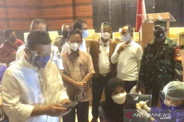 Wagub DKI tinjau kegiatan vaksinasi di Masjid Raya JIC Jakarta Utara