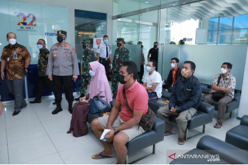 Kapolda NTB pantau pelaksanaan hari pertama PPKM darurat di Mataram