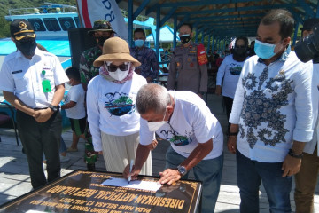 Pemkab Parimo kembangan wisata bahari diving-paralayang