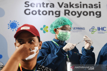 Kemarin, pemerintah bayar insentif nakes hingga Vaksin Gotong Royong