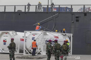 Bantuan Medis Dari Singapura