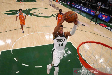 Cedera betis, Giannis Antetokounmpo absen lawan Raptors