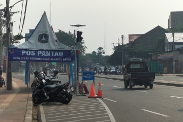 Warga Jakarta rasakan dampak penyekatan jalan selama PPKM Darurat