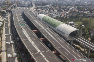 Penutupan jalan tol layang MBZ arah Cikampek