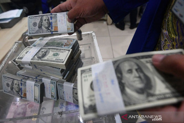 Dolar AS naik ke level tertinggi 3 bulan terangkat langkah pengamanan