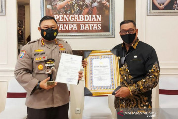 Kapolri anugerahi Maluku penghargaan provinsi terbaik PPKM mikro