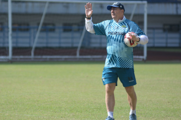 Pelatih Persib beri pemain keleluasaan jalani latihan mandiri