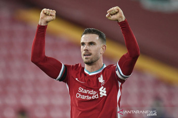 Liverpool siap berikan kontrak "seumur hidup" pada Jordan Henderson