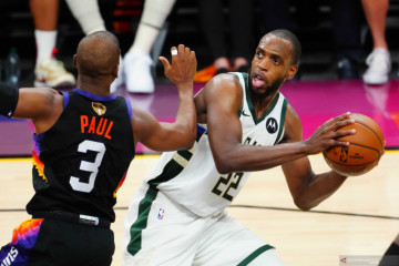 Final NBA: Bucks memimpin 3-2 setelah kalahkan Suns 123 - 119