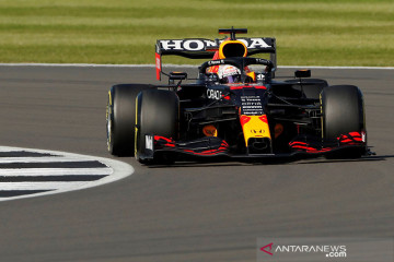 Verstappen pecundangi Hamilton di sprint race untuk pole GP Inggris