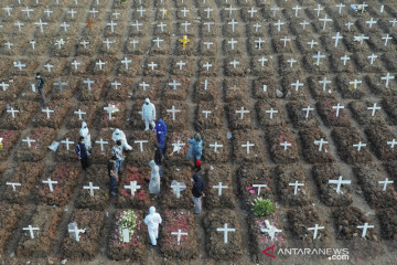 Makam TPU Rorotan amblas karena pengisian tanah di rongga peti jenazah