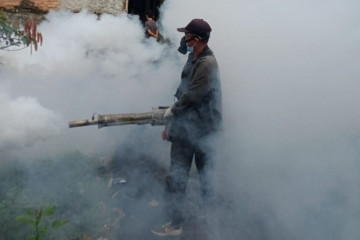 Kelurahan Munjul lakukan "fogging" untuk cegah penyebaran DBD