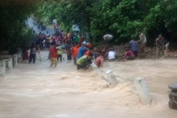 Hoaks! Jalan Cilacap selatan tertutup akibat jembatan Adipala hanyut