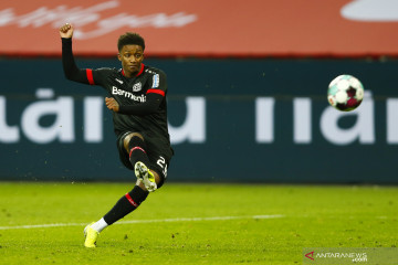 Everton dapatkan pemain sayap Demarai Gray dari Bayer Leverkusen