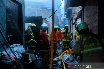 Kebakaran hanguskan 20 rumah di pemukiman padat penduduk Tambora