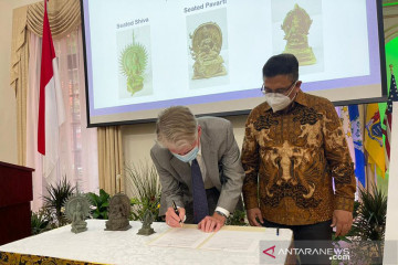 AS kembalikan tiga benda cagar budaya Indonesia