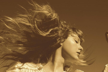 Taylor Swift tarik album rekaman ulang "Fearless" dari Grammy Awards