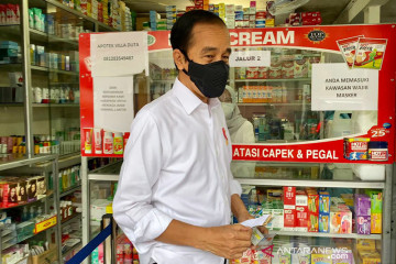 Presiden Jokowi "blusukan" cari obat COVID-19 di apotek Kota Bogor