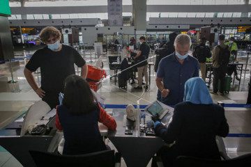 Pembatasan WNA masuk Indonesia