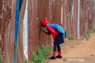 Sekolah dibuka kembali saat pandemi di Nairobi