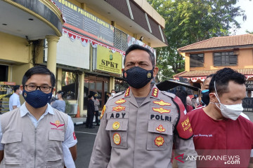 Kapolrestro Jakarta Barat lepas 700 relawan untuk vaksinasi warga