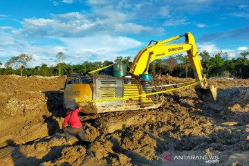 Polisi menetapkan satu tersangka kasus alat berat PETI di Kapuas Hulu