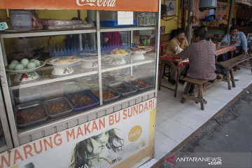 Kowantara: Ketentuan 20 menit makan di warteg perlu ditinjau ulang