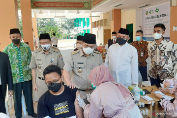 Wagub DKI apresiasi gerakan vaksin santri di Pesantren Darunnajah