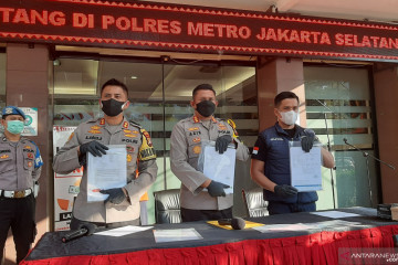 Dua tersangka pemalsu hasil "PCR" catut tiga rumah sakit di Jakarta