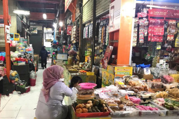 Pedagang Pasar Makasar sambut positif penyesuaian PPKM