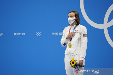 Katie Ledecky akhirnya sabet emas setelah juarai nomor baru 1.500m