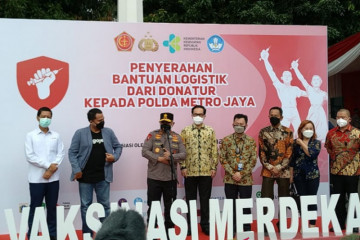 Polda Metro Jaya terima bantuan logistik untuk Vaksinasi Merdeka