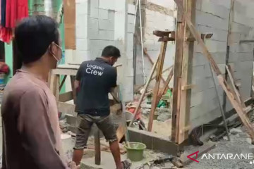 Kelurahan Ancol bedah rumah milik korban PHK saat pandemi