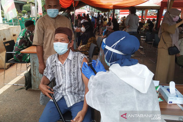 Tiga juta warga luar Jakarta vaksin COVID-19 di DKI