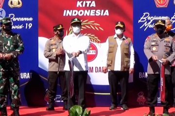 Polri dan TNI salurkan 30 ribu paket bansos di Solo