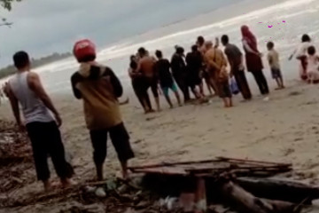 11 wisatawan terseret ombak di Pantai Wisata Batu Gong Konawe