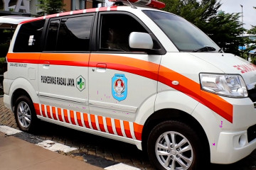 Bantuan ambulans untuk dua puskesmas di Kabupaten Kubu Raya