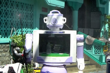 Mengenal Robot Delta buatan warga Kampung Tembok Gede Surabaya