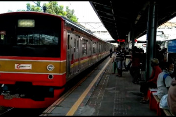 Mulai 12 Juli calon penumpang KRL tanpa STRP dilarang naik