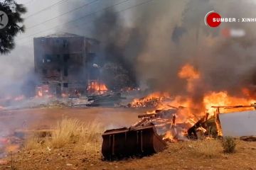 Kebakaran hebat landa hutan di kota resor Mediterania Turki