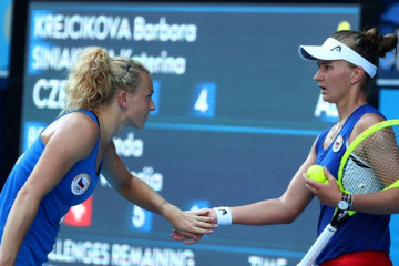 Petenis Ceko Krejcikova/Siniakova rebut emas ganda putri Olimpiade