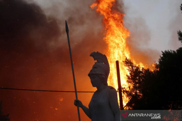 Kebakaran landa Athena, Yunani