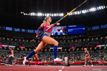 Olimpiade Tokyo: Katie Nageotte raih medali emas lompat galah putri