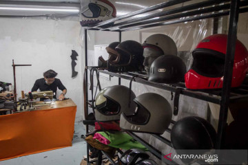 Tingkatkan penjualan dalam negeri, produsen helm custom Trooper urus SNI