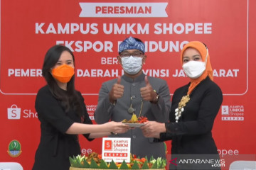 Ridwan Kamil resmikan Kampus UMKM Shopee dorong ekspor produk lokal