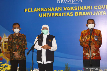 Gubernur Jawa Timur dorong akselerasi vaksinasi di Malang Raya