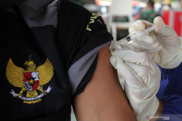 24,2 juta penduduk Indonesia dapatkan vaksin COVID-19 dosis lengkap