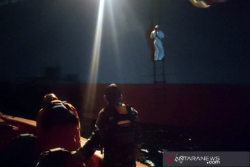 Tim SAR Bali jemput 5 ABK KM Eka Jaya 1 yang kecelakaan di Laut Jawa