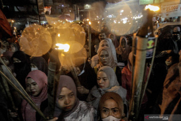 Warga gelar pawai obor sambut tahun baru Hijriah