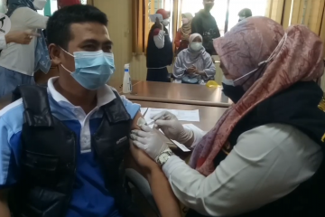 Pemkot Tangerang vaksinasi 10.238 nakes untuk dosis ke 3